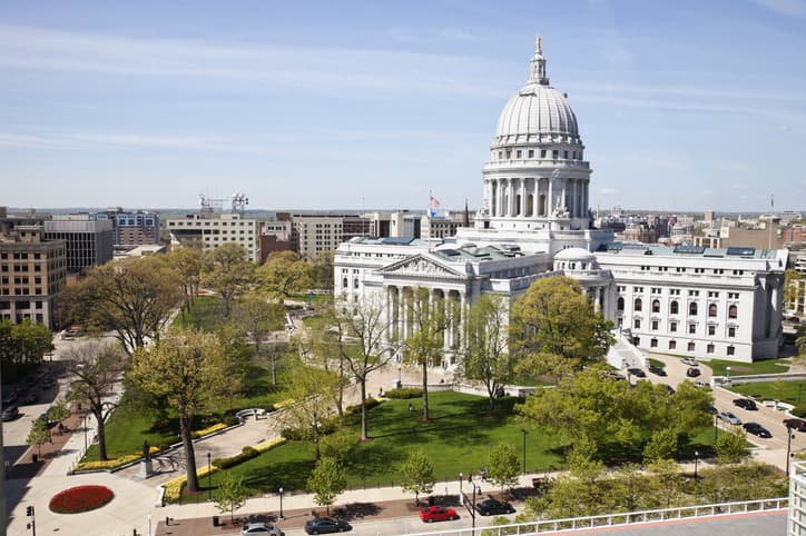 wisconsin-solar-incentives-2023-cost-and-savings-saveonenergy